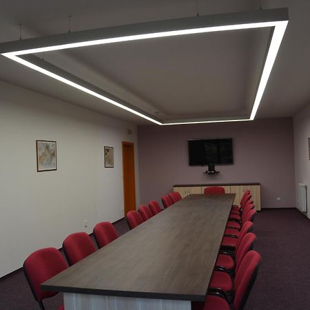 Sport Klub Hvozd Hotel Bagian luar foto